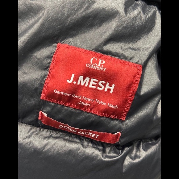 C.P. COMPANY BLACK NYLON PUFFER JACKET - Picture 11 of 15
